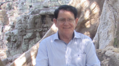 Porte de la Victoire à Angkor Tom, où furent écrites les pages de mon récit.