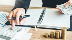 Que font les auteurs de leurs droits d’auteur ? et chez monBestLibraire.com