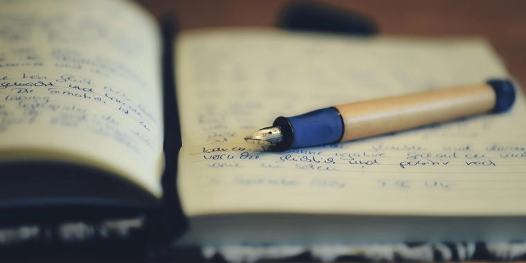 L’écriture expressive peut-elle servir la création littéraire  ? à lire sur monBestSeller.com