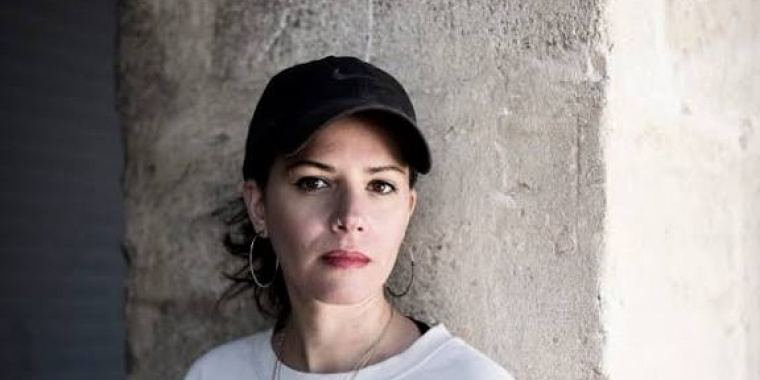 Laura Vazquez : prix Goncourt de la poésie en 2023 pour l'ensemble de son œuvre, ainsi que le prix Décembre 2025 pour son roman Les Forces. 