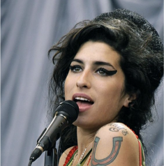 Amy Winehouse qui a peut-être inspiré ce roman d'Emily Musso
